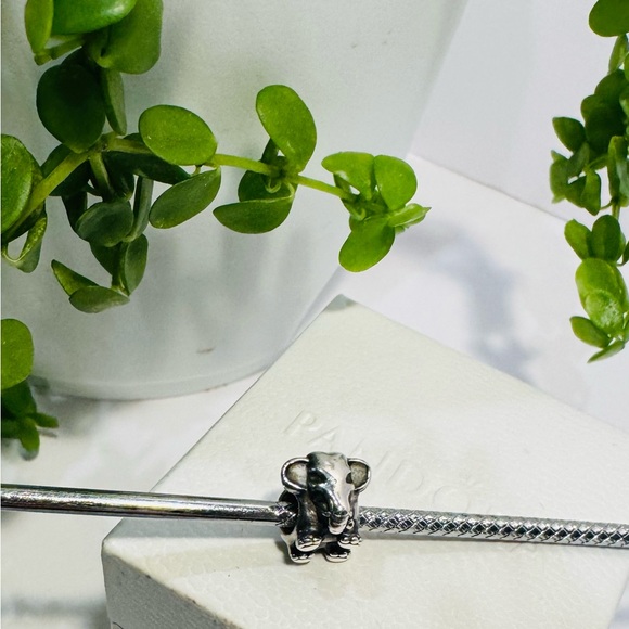 Authentic Pandora Retired Lucky Elephant S925 Charm - Picture 4 of 10